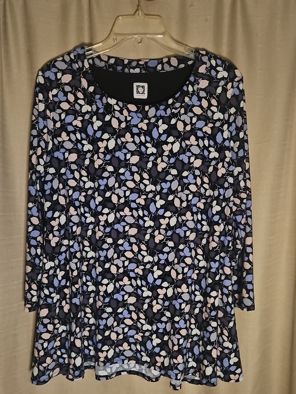 EUC Anne Klein Swing Top